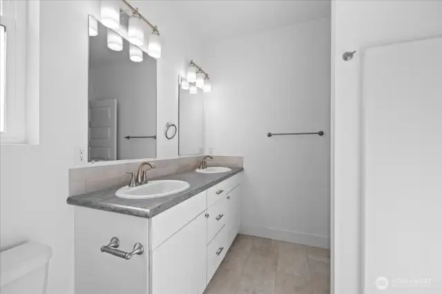 New Construction Home – Images for Reference Only    The photos provided are of a previously built home and may include upgrades or features that are not standard. Actual finishes, features, and layout may vary. Square footage is approximate and varies with each plan. Please refer to the Palos Verdes Standards sheet for a list of included features and consult your agent to verify all details.
