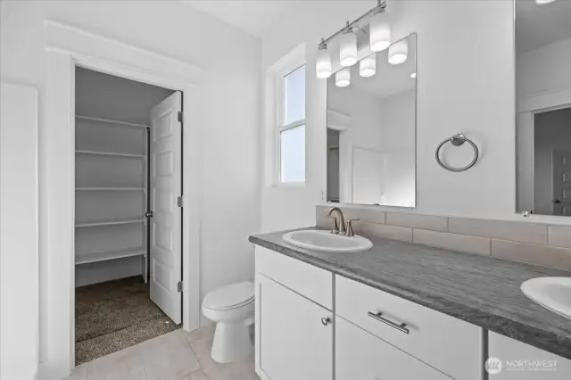 New Construction Home – Images for Reference Only    The photos provided are of a previously built home and may include upgrades or features that are not standard. Actual finishes, features, and layout may vary. Square footage is approximate and varies with each plan. Please refer to the Palos Verdes Standards sheet for a list of included features and consult your agent to verify all details.