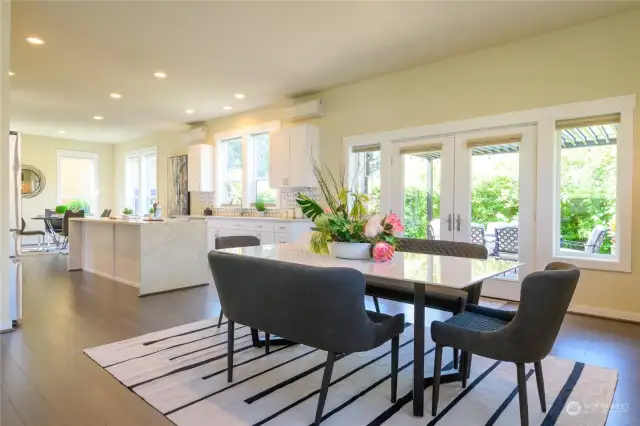 Dining room with direct access to covered patio