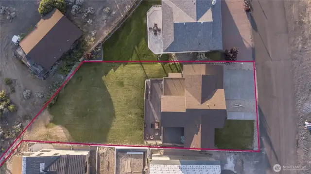 Approximate property lines and easement to waterfront