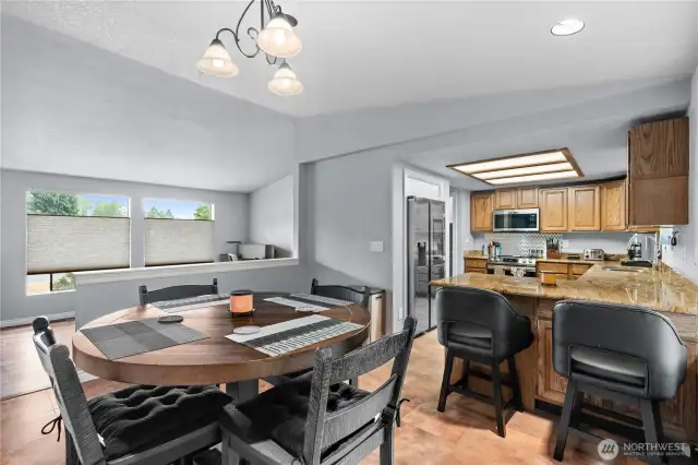 Dining room/kitchen