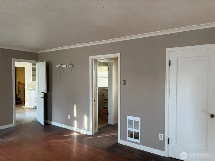 221 Living area