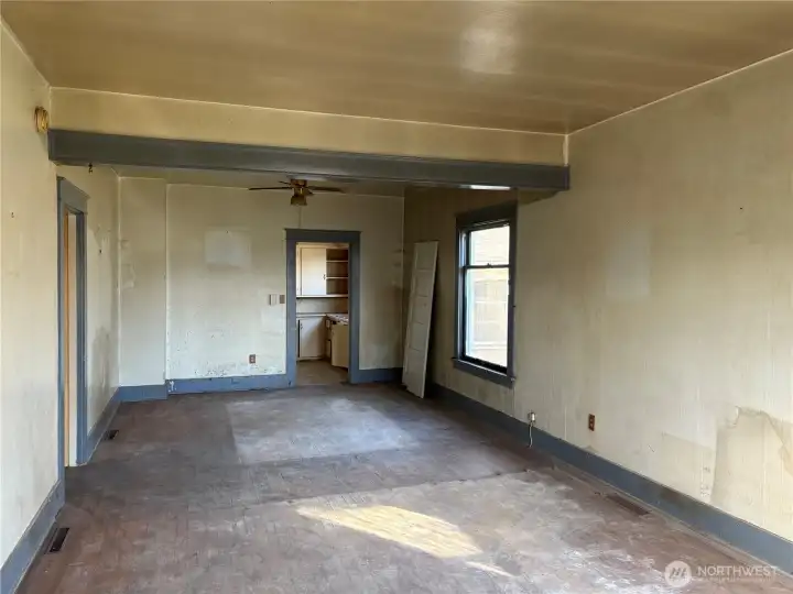225 - Living room