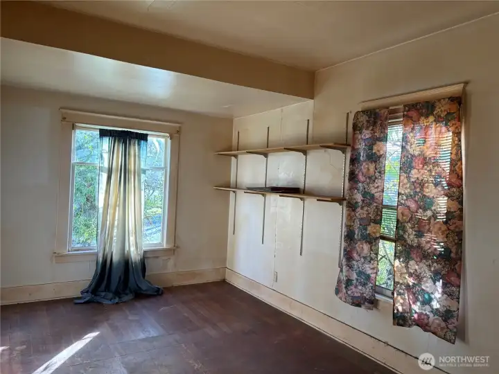225- Second bedroom