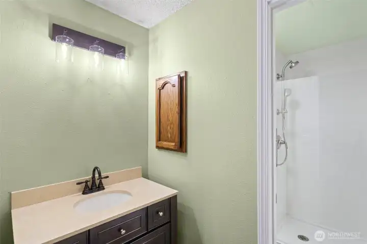 En-Suite Primary Bath