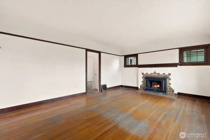 Oak hardwoods on main level