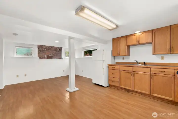 1br 3/4 bath unit with separate entrance downstairs