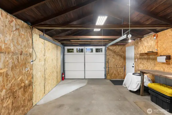 Garage space with room for a projects