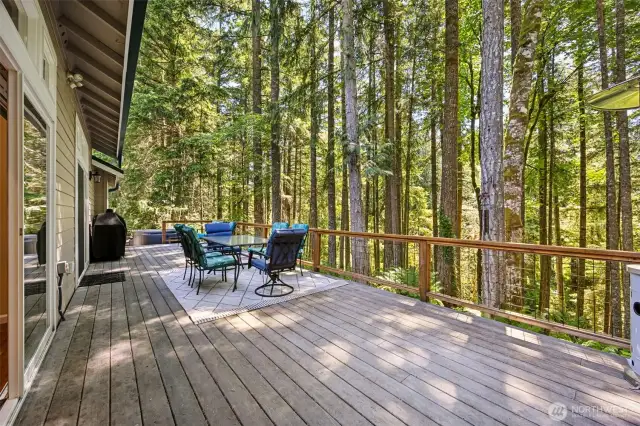 Main Home - Expansive deck off of back of home offers great views of surrounding area and Deschutes River. Very private setting. No neighbors.