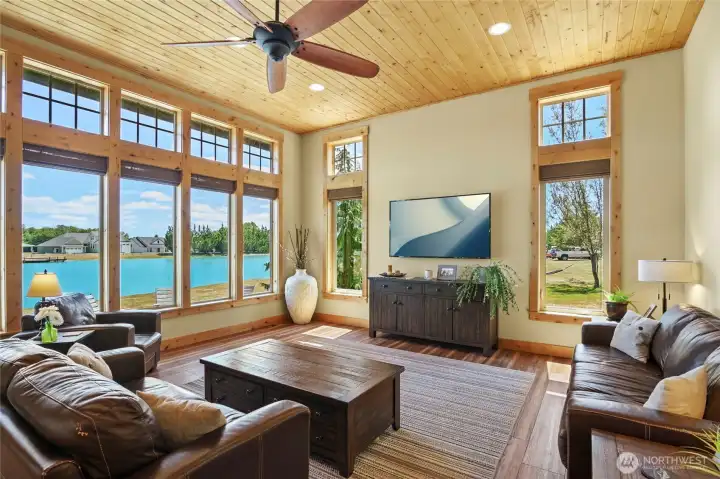 Great Room - 11 Ft ceilings