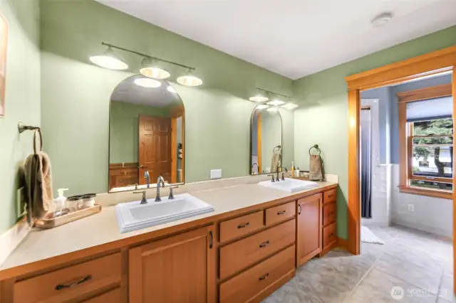 2nd custom bath for the bedrooms