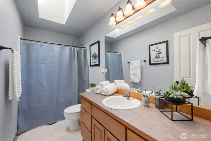 Main Bathroom!