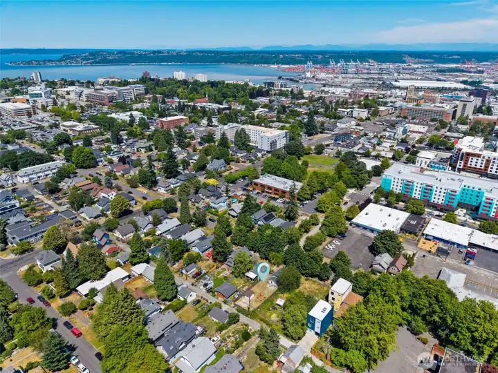 Just steps to local parks and close to the waterfront and downtown Tacoma. Enjoy the farmers market, street fairs and more, all close by!