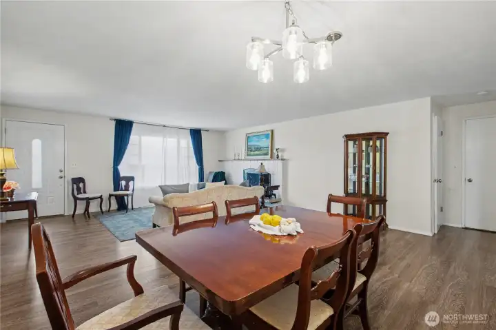 Open and airy dining and livjng areas with seamless flow, creating an ideal setting for gatherings and effortless entertaining.