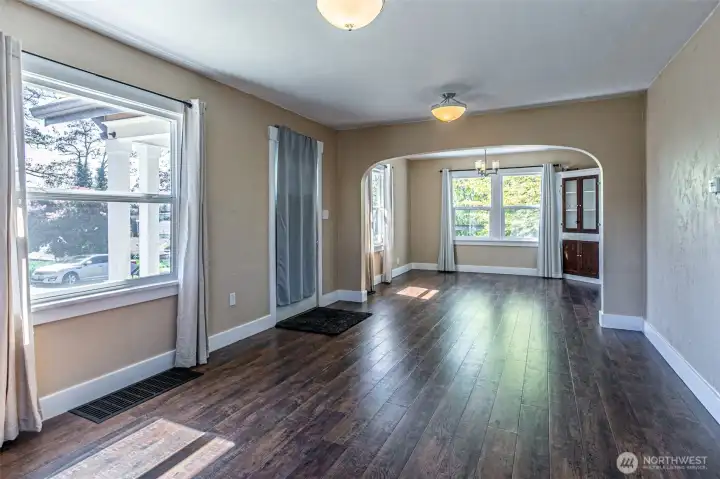 View of front of home.