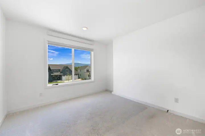 Fourth Bedroom-ideal for guests, office