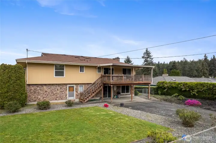 Additional vehicle and RV parking in back