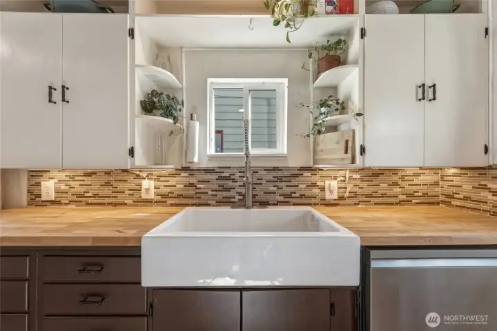 Large Farmhouse Sink