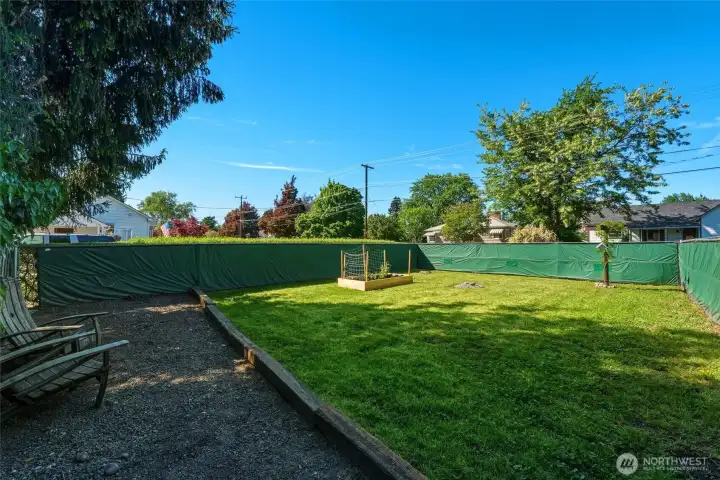 Large Fenced Yard