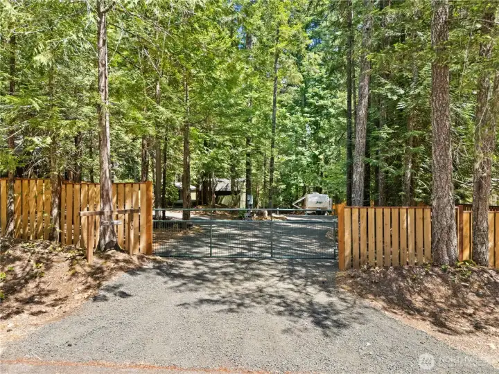 370 N Mount Jupiter Dr., Hoodsport, WA