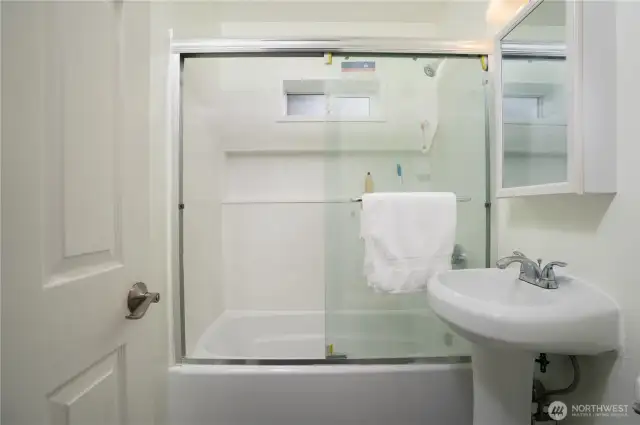 Full size bathroom
