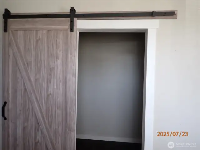 Walk-in Pantry