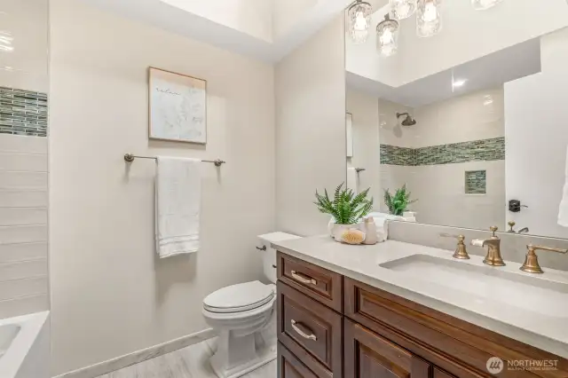 Shared upstairs bath for the other 3 bedrooms