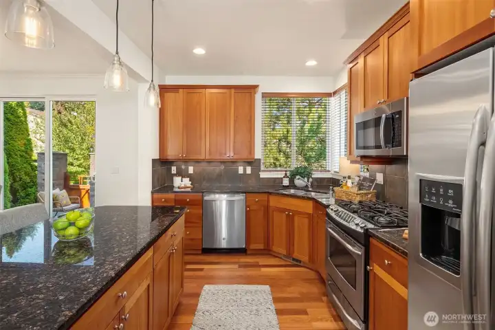 Look.at.all.the.cabinets.