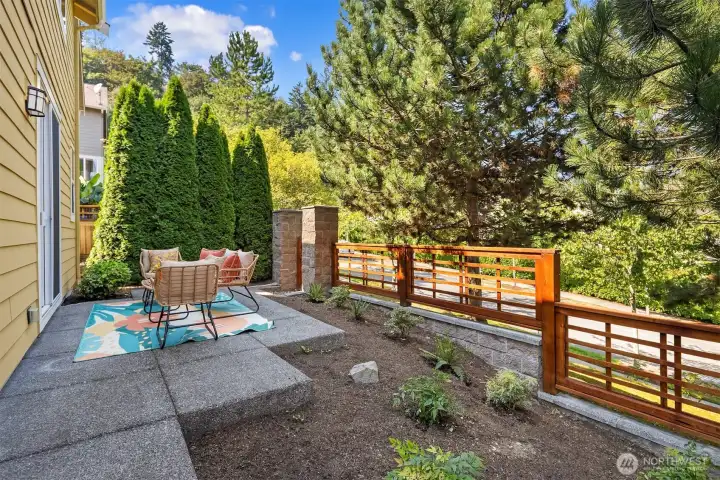 Another view of the yard.