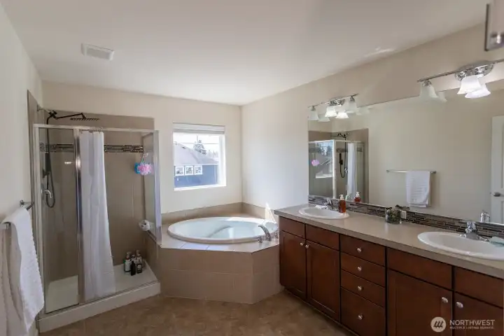 Exquisite 5-piece Master BA