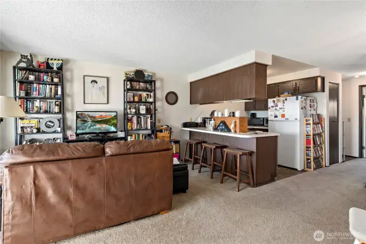 Kitchen bar seating at the kitchen and dining room.