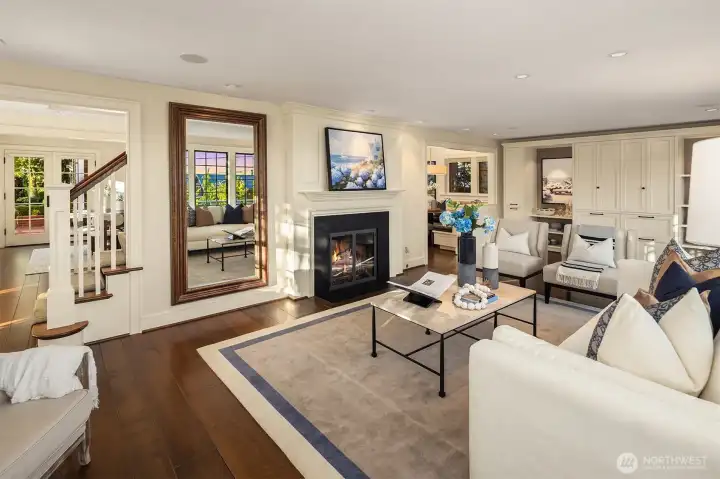 Living Room w/fireplace and hidden bar Living Room w/fireplace and hidden bar
