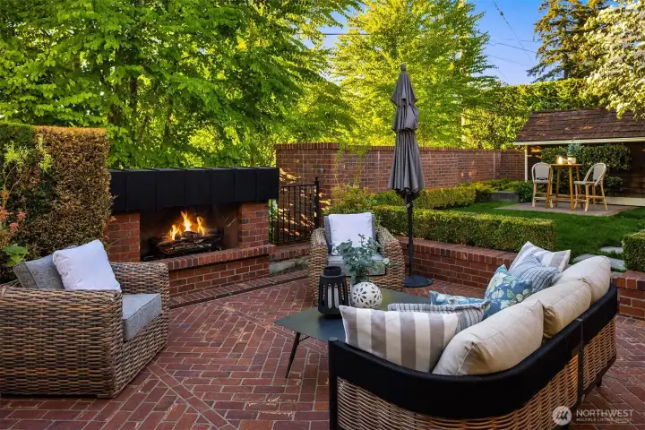 Courtyard w/built in fireplace+gardens Courtyard w/built in fireplace+gardens