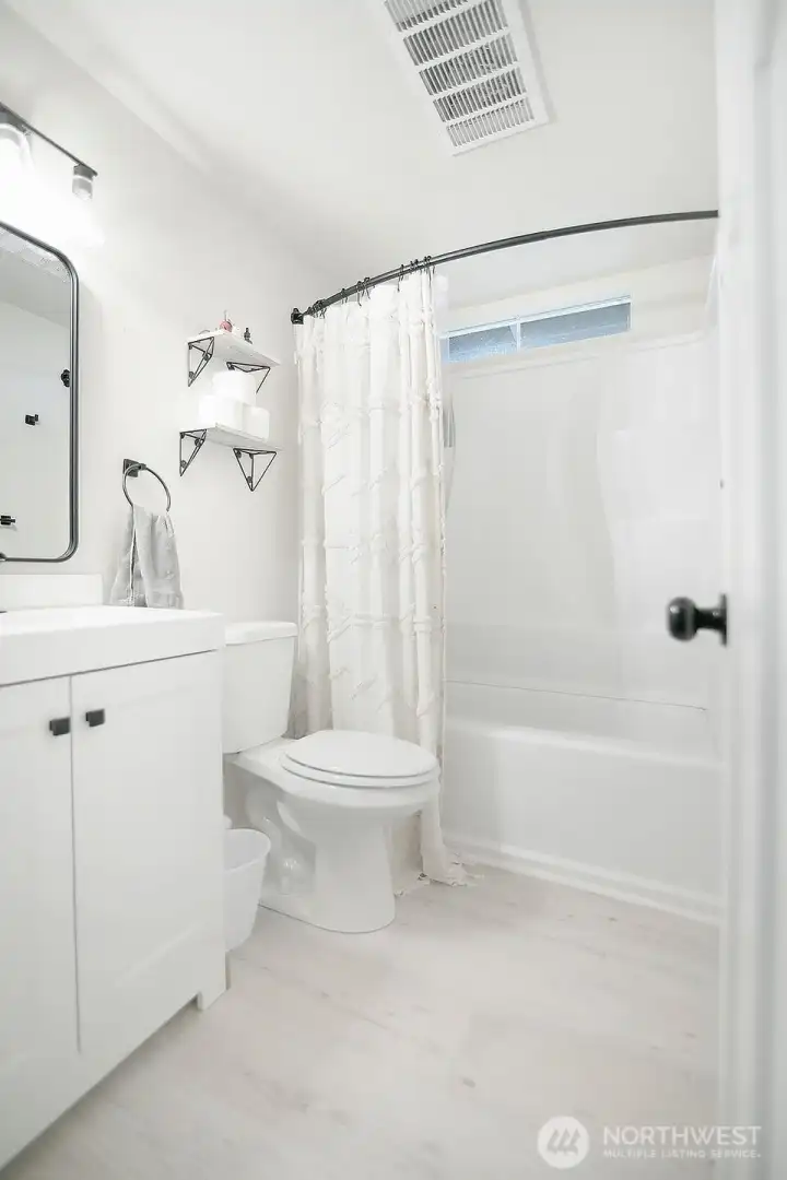 Main Bathroom