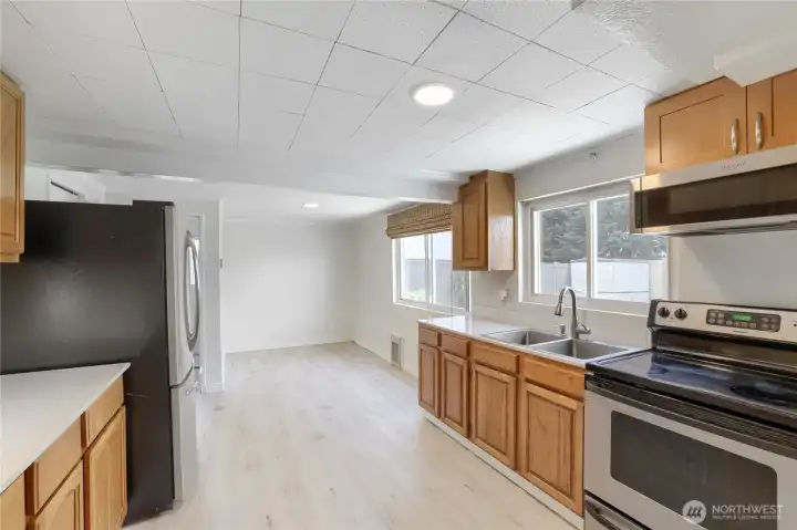 Third Unit Kitchen with eating space Third Unit Kitchen with eating space