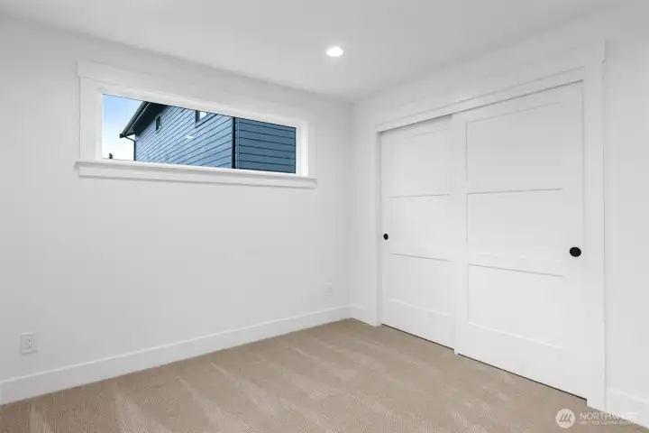 2nd bedroom