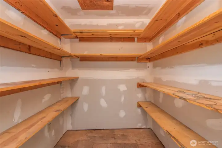 Bonus Storage room of FT Deck