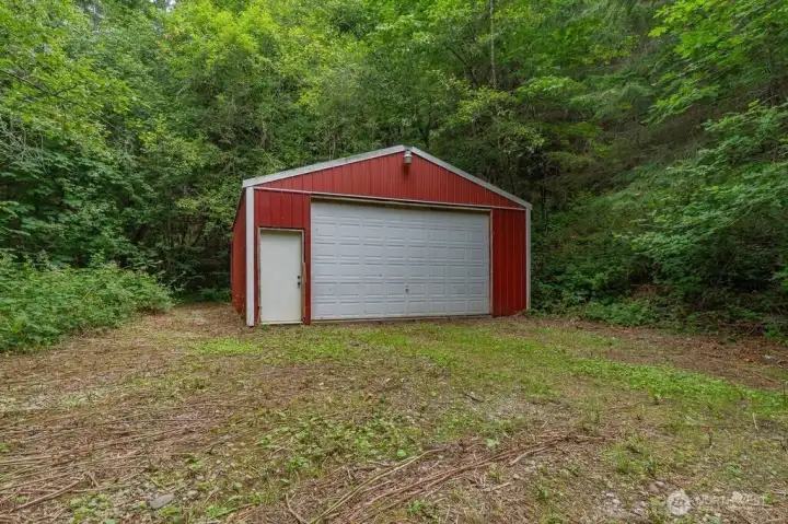 24' x 26' shop with power 24' x 26' shop with power