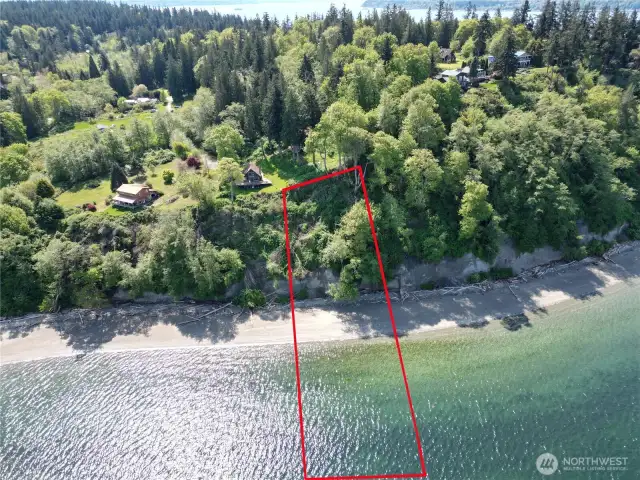 Non buildable, but gives you island access & use of all the islands wonderful amenities with no upkeep & you own the tidelands.