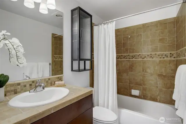 Spacious upper level full bath.