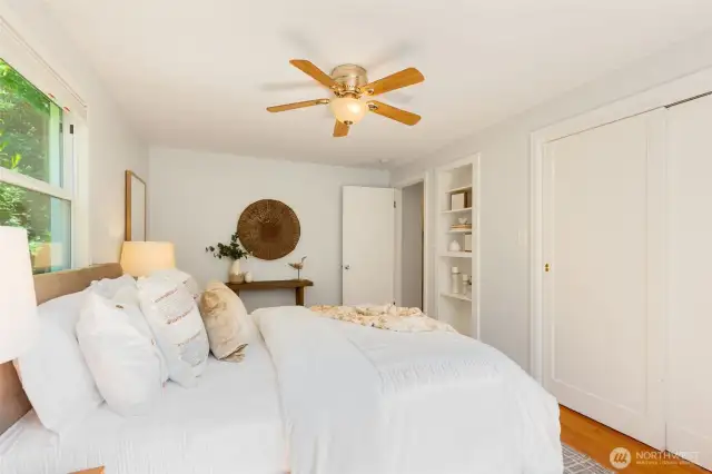 2 beds up and 1 on the lower level! Smart  Layout Alert: Bedrooms are nicely secluded  from the living spaces.