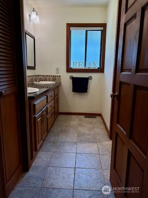 Main Level Bathroom/Twin Sinks