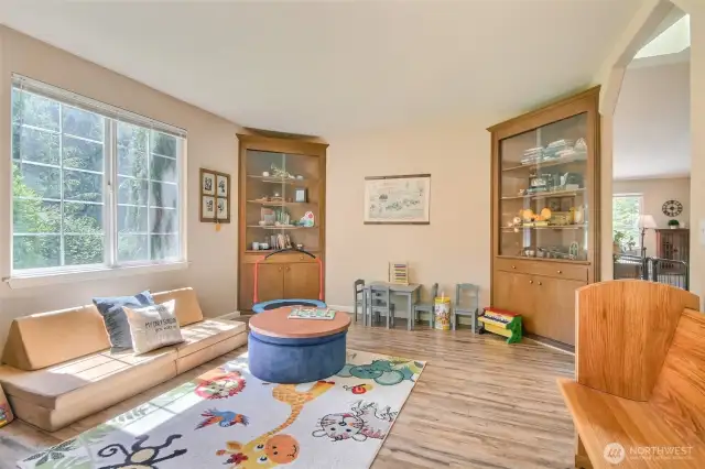 Use for your needs, formal dining with built ins.