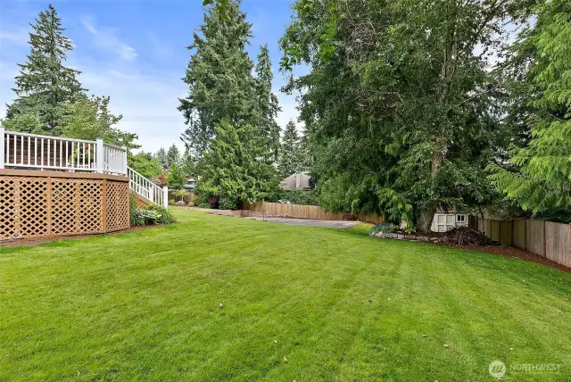 The side yard adds to the beauty and tranquility of the grounds...