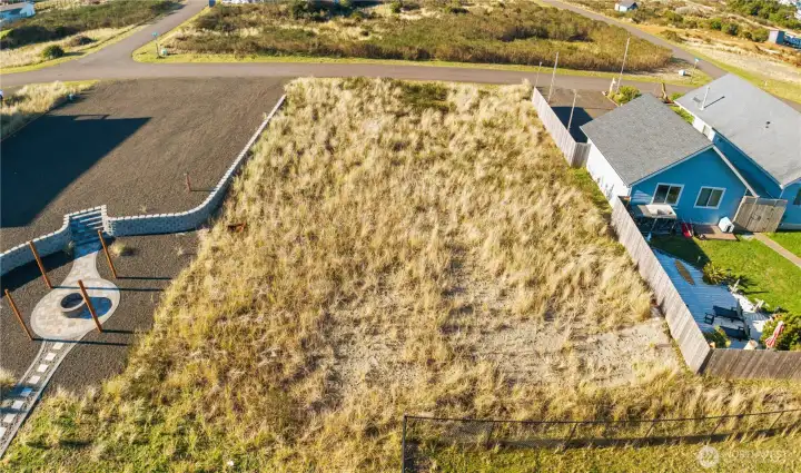 Here's your blank slate close to the Ocean!