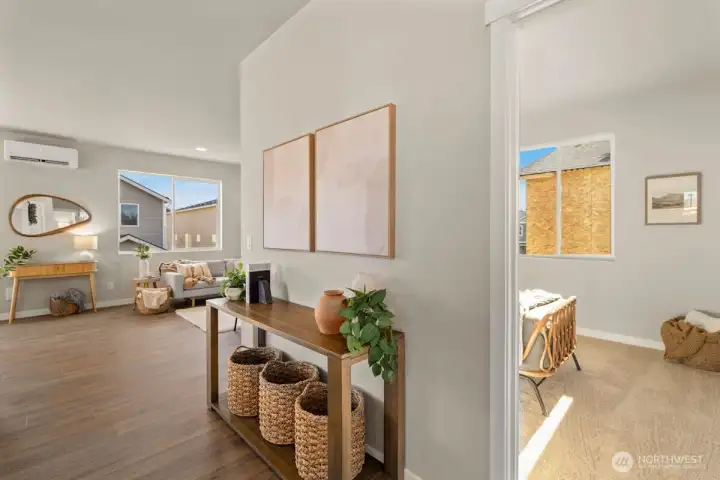 Photographs are for illustrative purposes only. Features, finishes, interior/exterior colors, landscaping and floorplan shown may vary from actual homes built