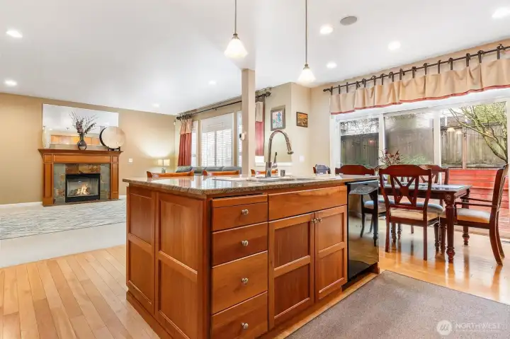 Let them gather! The person who loves to cook will not feel left out in the heart of this kitchen.