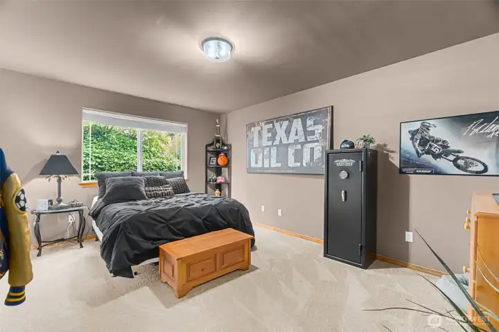 2nd Bedroom