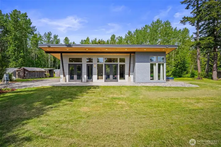 Welcome home to 3902 Bay Road.