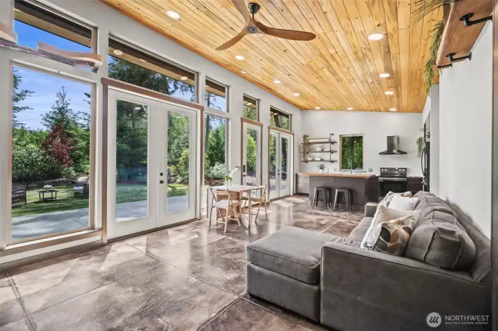 Stunning natural light.